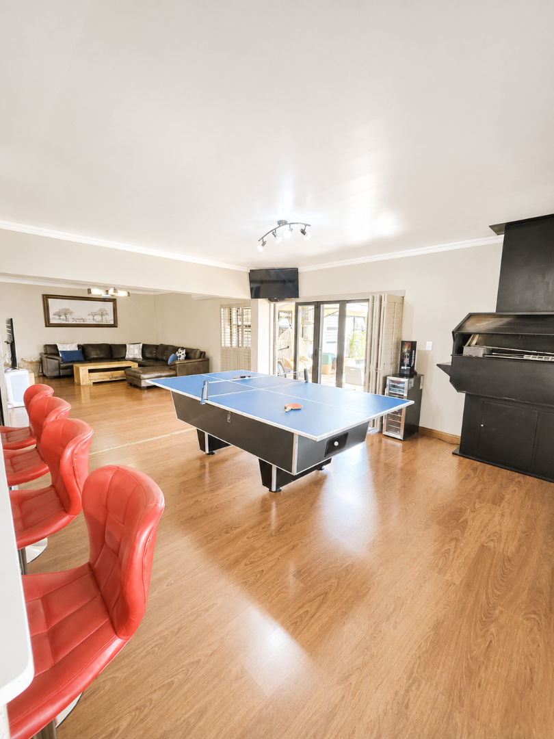 5 Bedroom Property for Sale in Flamwood North West